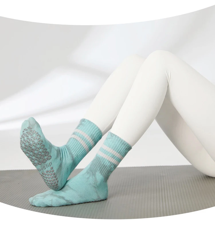Yoga Socks Autumn Winter Women Tie-dye Gradient Stripe Pile Cotton Silicone Non-slip High Quality Pilates Grip Crew Socks 55 S5c0b60110c734dee8e423afd77272048s