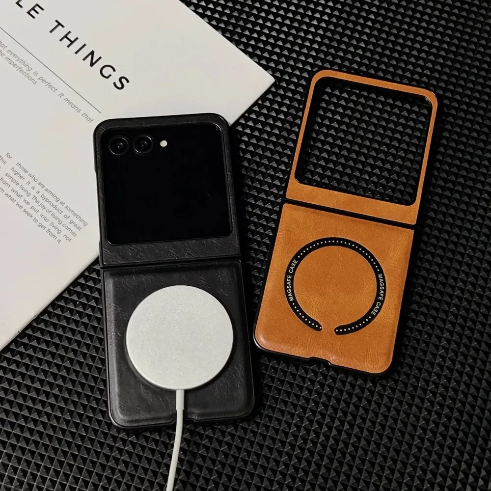Vintage-Style Leather Magnetic Phone Case - Shockproof Protective Cover