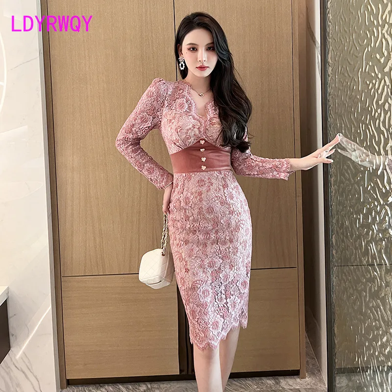 

New Celebrity Style V-Neck Eyelash Lace Edge Waist Slim Dress 20158