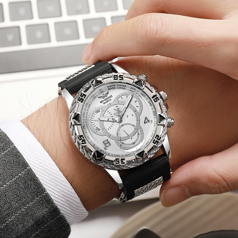 New Men's Watch Fashion Silicone Sports Casual Quartz Watch as a Birthday Gift for Boyfriend
