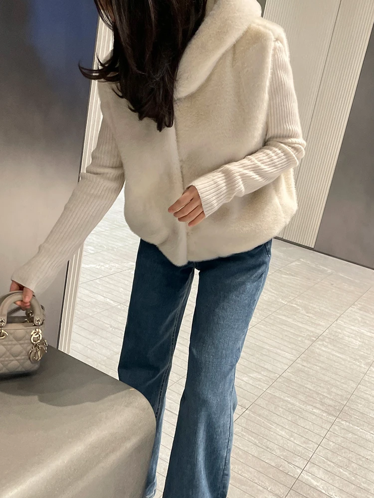 Luxury Lady Faux Fur Vest Thin Light Warm Korean Fashion Women Winter Fall Hooded Sleeveless Faux Fur Coat