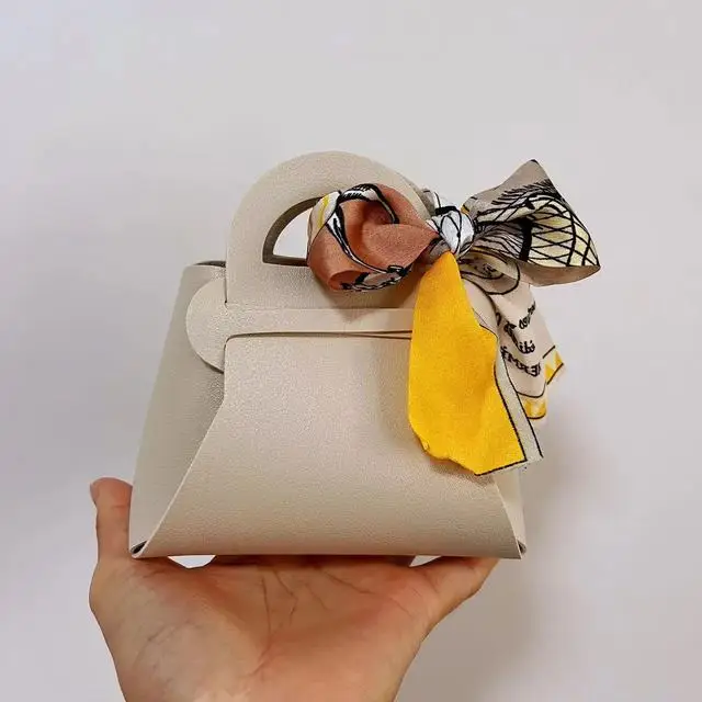 10 PCS Leather Gift Box Creative Handbag Shape Ribbon Bow Temperament Small Boxes for Gifts Baby Shower Candy Box Packaging 