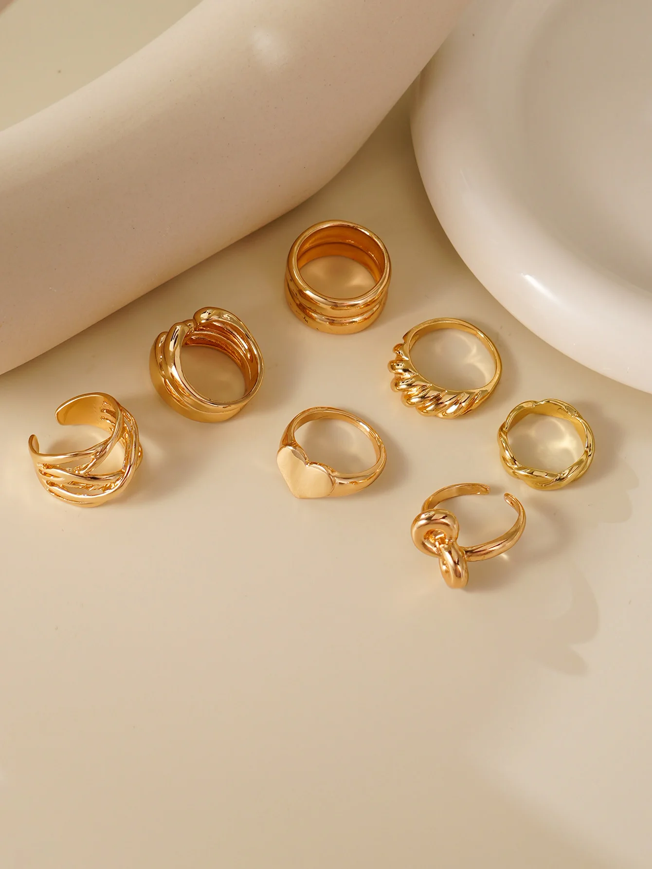 7pcs Simple Knot Buckle Love Design Multiple Rings