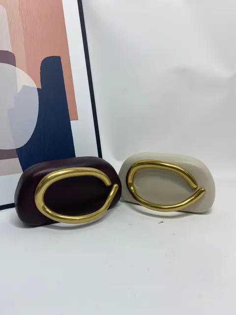 Big Gold Metal Closure Clutch Evening Bags For Women Luxury Designer Handbag And Purse Vintage Oval Box Chain Strap Shoulder