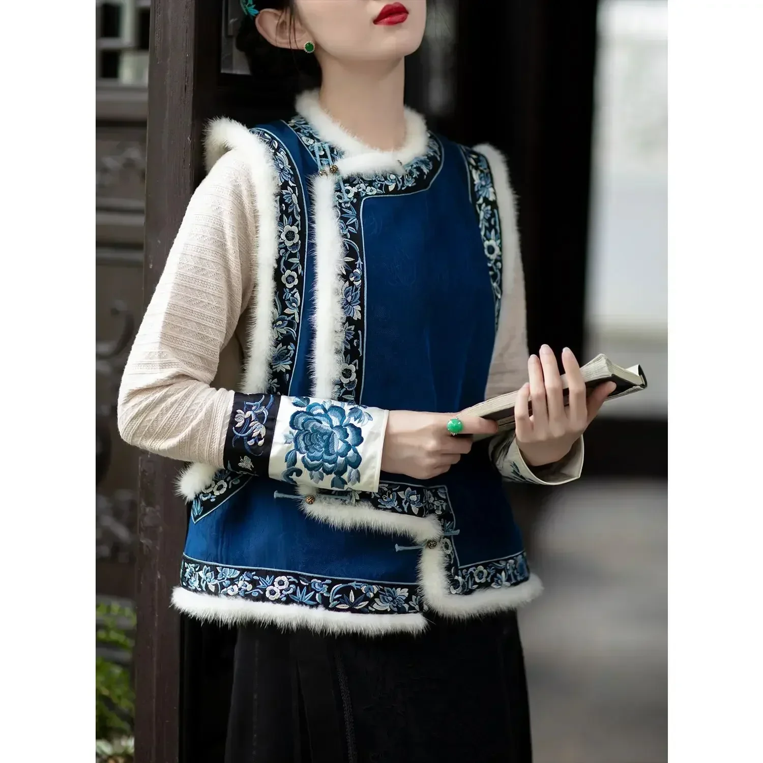 Autumn Winter Qing Dynasty Tang Suit Suit with Top Cheongsam Dress Inner Vintage Fur Collar Thickened Vest for Women Plus Size