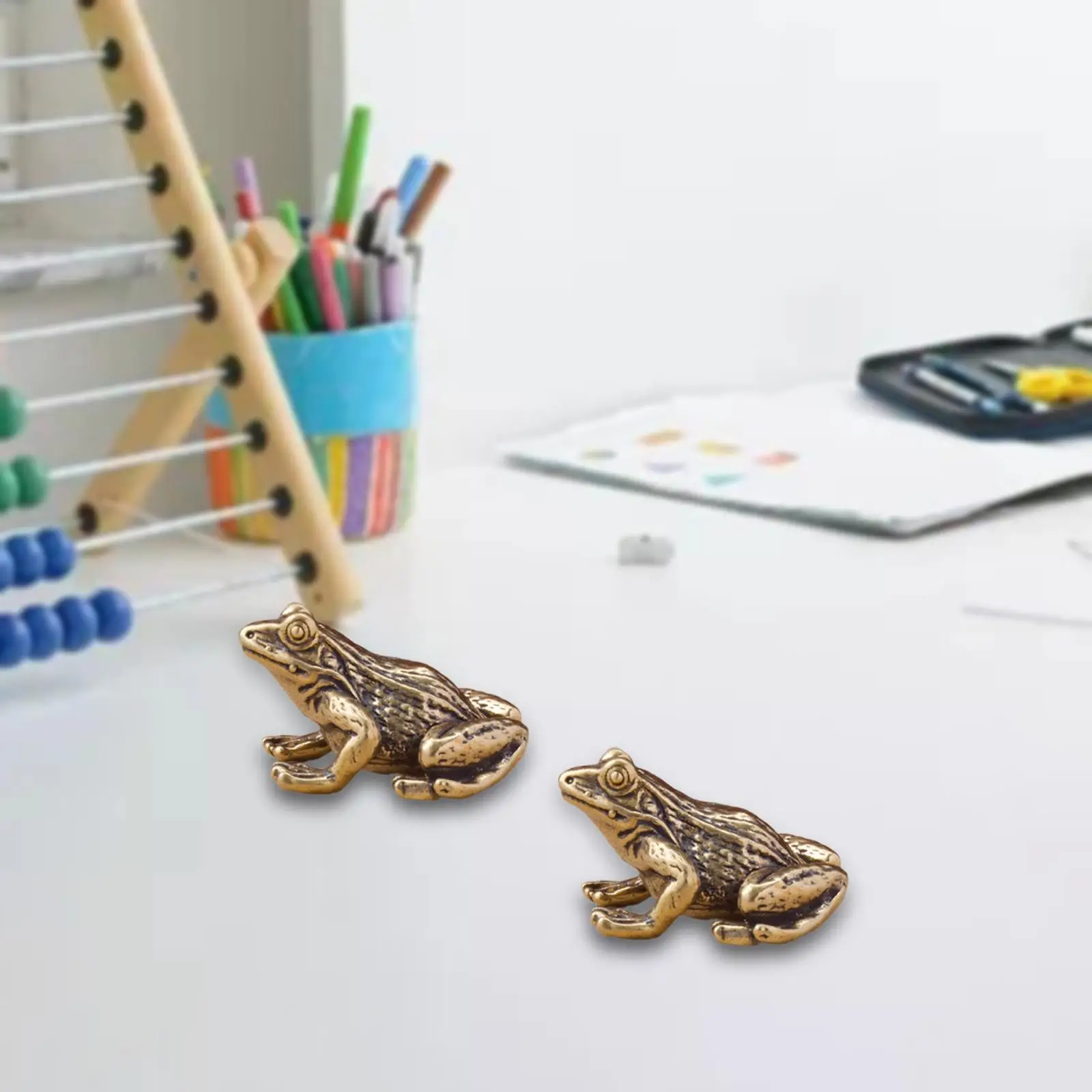 2 Pieces Brass Frog Statues Mini for Attracting Wealth Good Luck Living Room