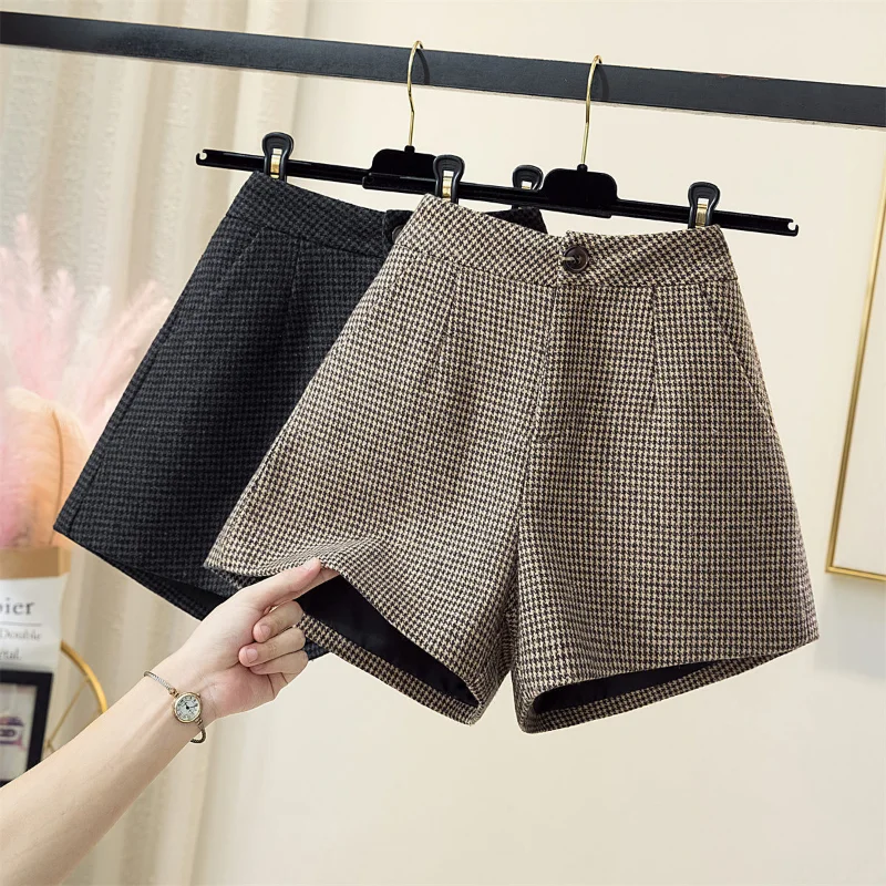 

2023 Autumn New High Waist Wide Leg Shorts Winter Wear Boots Booty Shorts Winter Woolen Houndstooth Shorts for Women