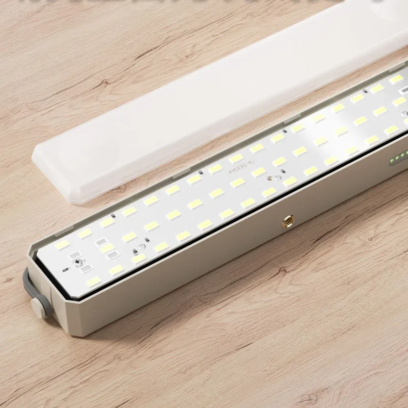 Faro da lavoro a LED COB ricaricabile – 4 modalità, portatile con torcia USB e magnete – Ispezione e cantiere | Leroy Merlin