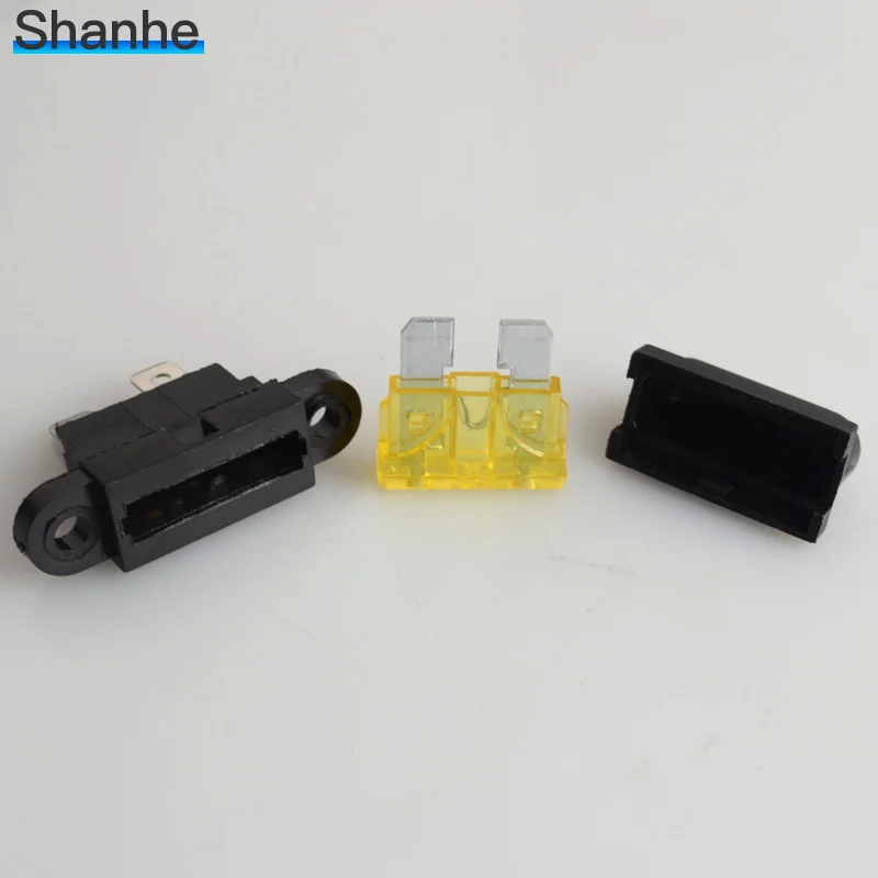 Middle Car Fuse Holder Anti Fire and Waterproof Fuses Box with Medium Auto Fuse