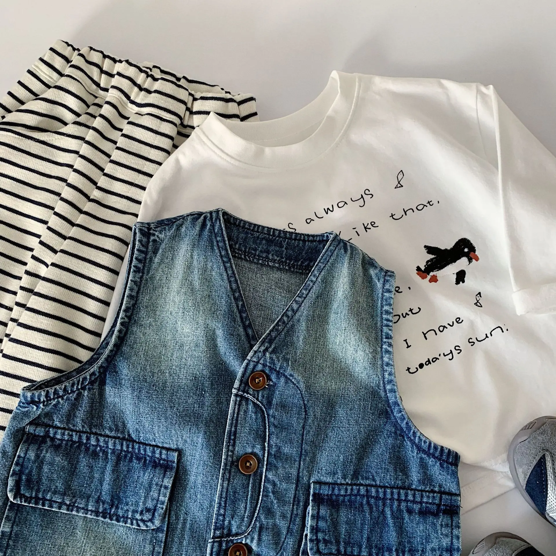 남아 조끼 2026 신상 아동복 한국 스타일 남녀공용 패션 워싱 캐주얼 디자인 카우보이 조끼 심플