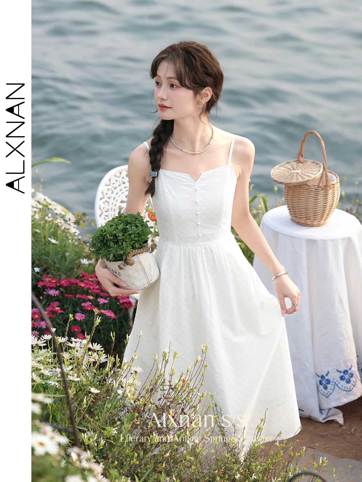 

ALXNAN White Print Sleeveless Dresses Women 2024 Summer New Midi Sweet Elegant Diamond Graphic A-line Slip Beading Dress L33758