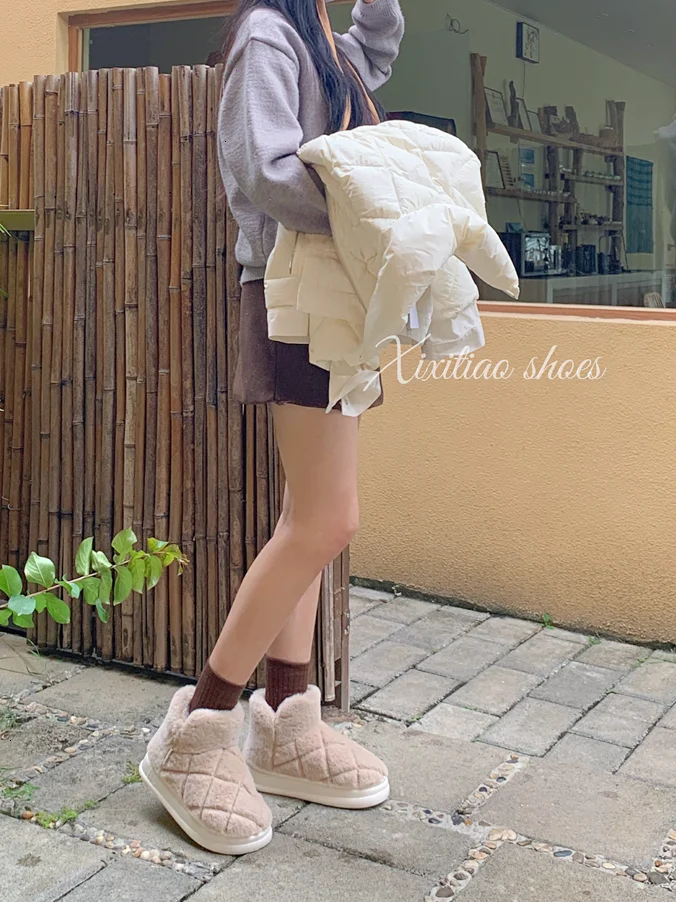 Snow Boots For Women 2023 Winter Plush Shoes Thick And Fashionable, Wearing Northeast Cotton Household Boots