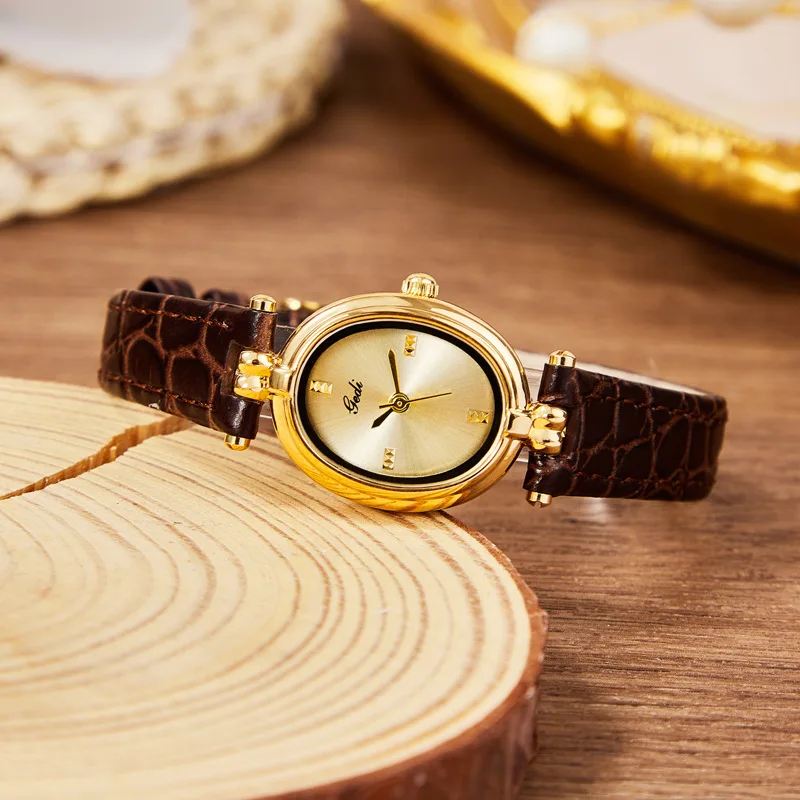 Women's Niche Retro Minimalist Luxury Quartz Watch