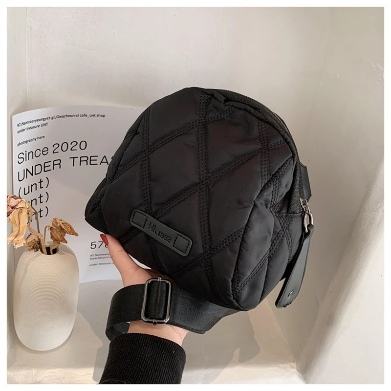 Quilted Women's Nylon Large Tote Diamond Lattice Luxury Brand Designer Handbag Autumn Winter Solid Color Shell Crossbody Bag