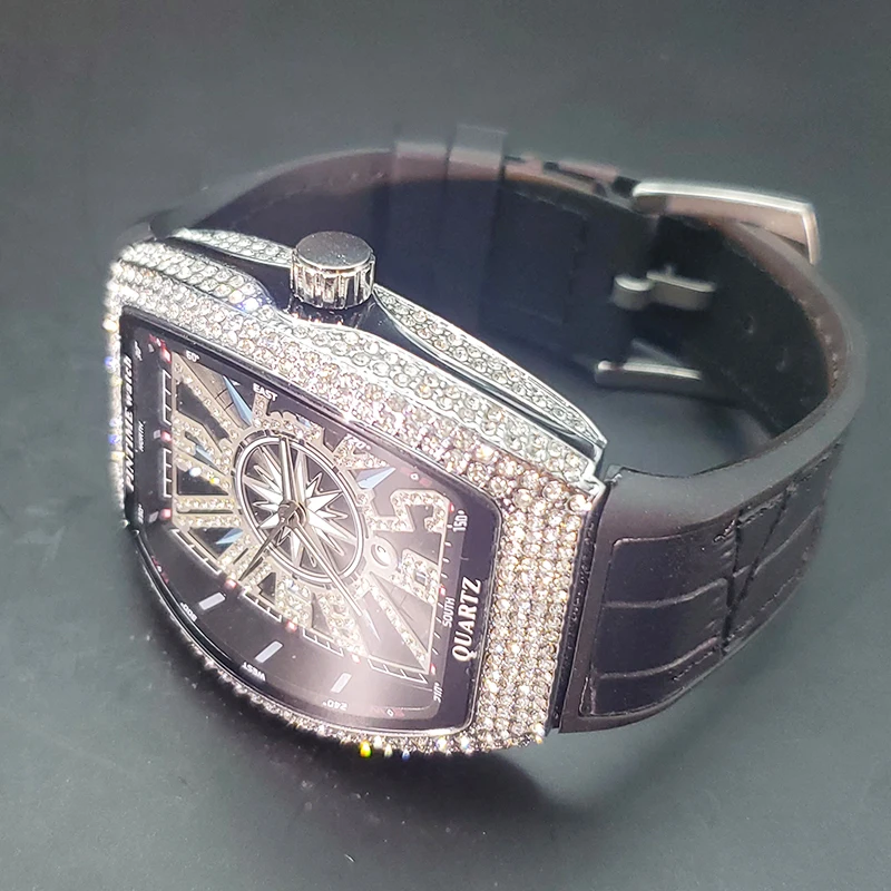 Luxury Diamond Watches For Men Fashion Design Tonneau Rubber Strap Quartz Watch Hip Hop Sport Iced Out Automatic Date Clock 2022