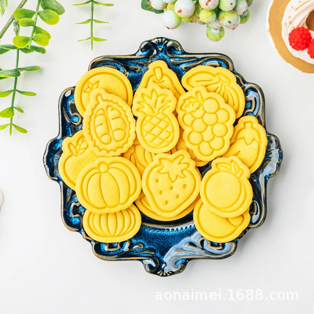 Small Sized Vegetables and Fruits Cookies Mold 3D Cartoon Cookie Cutting Mold DIY Baking Tool cookie cutter baking mold cookie mould