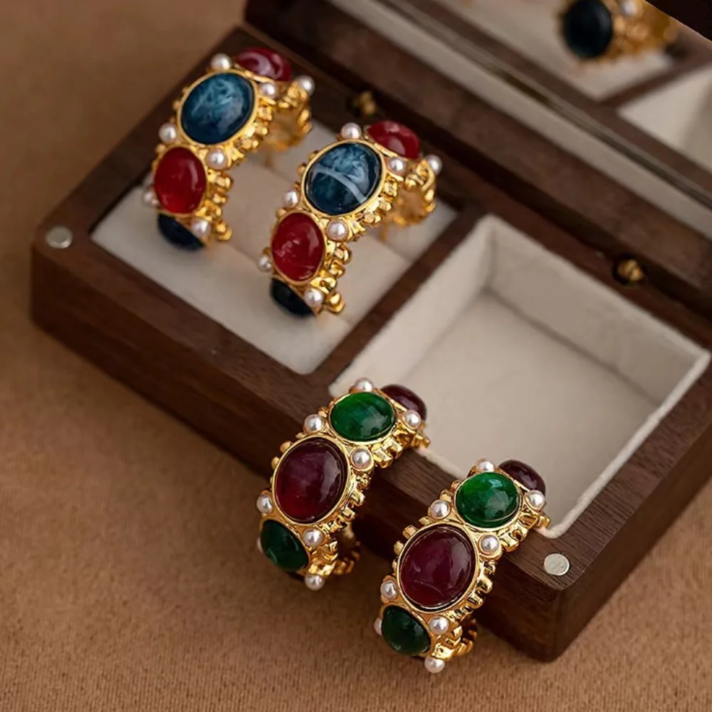 

Middle Ages Earrings French Retro Palace Style Women's Jewelry Golden Gem Antique Earrings Charming Women's Jewelry Wedding Gift