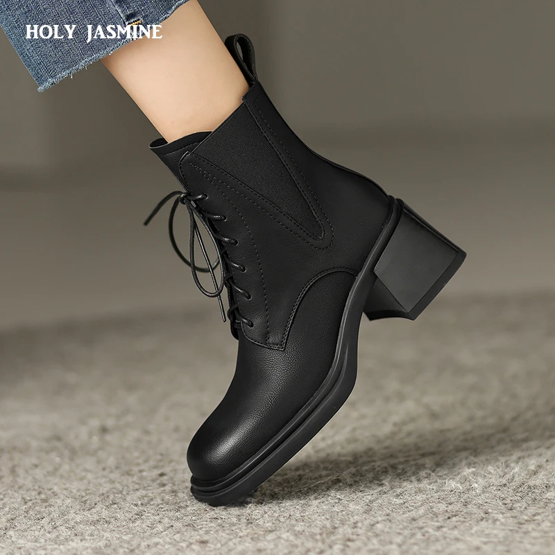 

Женские ботинки из натуральной кожи, на шнуровке, с круглым носком