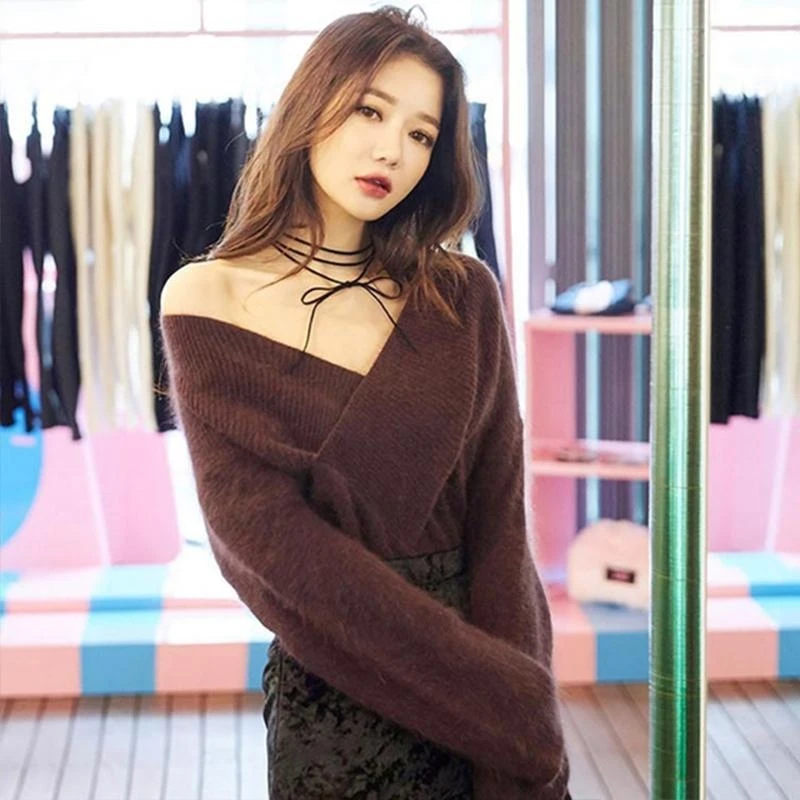 Autumn and Winter New Sweater Female Sexy V-neck Off-the-shoulder Pullover Fashionable Knitted Long-sleeved Solid Color Sweater