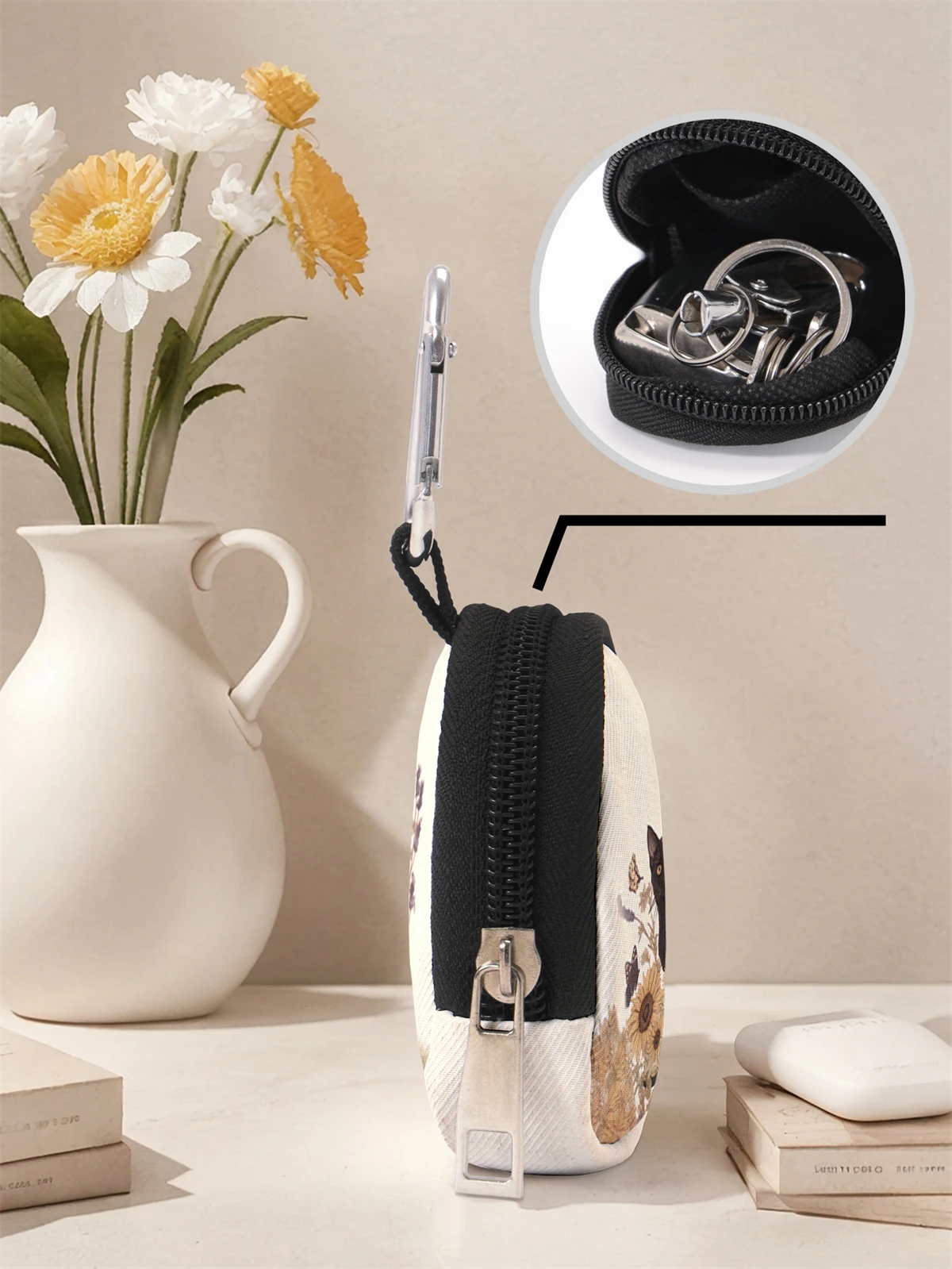 Black cat pattern printed mini wallet, zipper change bag with hook clip, headphone key bag, suitable for men and women