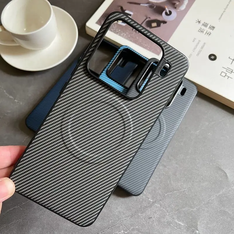 Carbon Fiber Design Magnetic Protective Silicone Back Cover Case