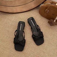 Nouvelles sandales mules élégantes à bout carré et nœud pour femme 2026 – Talon bas décontracté, à enfiler, pour l'été et la plage 1