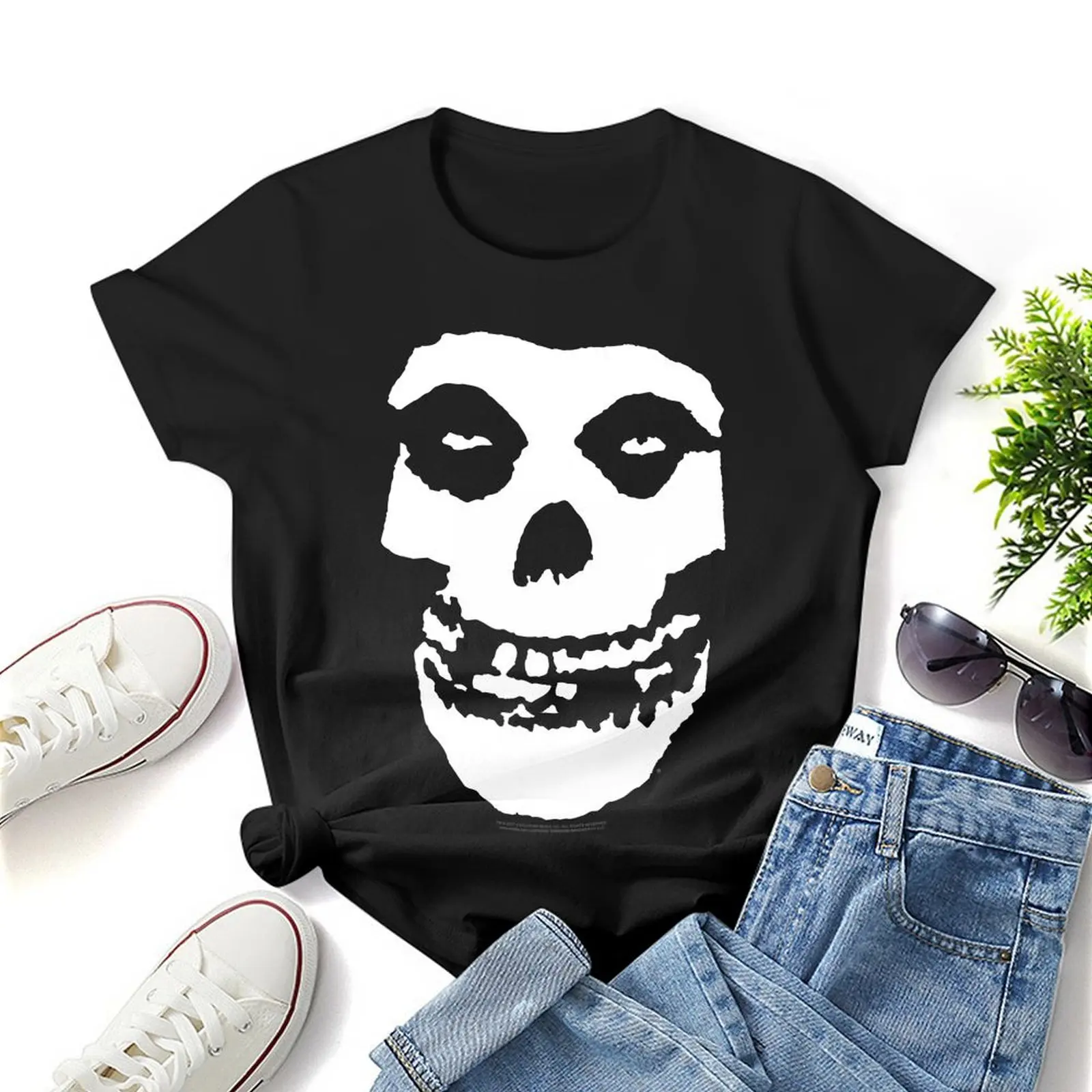 Рисунок 5 - Футболка Misfits