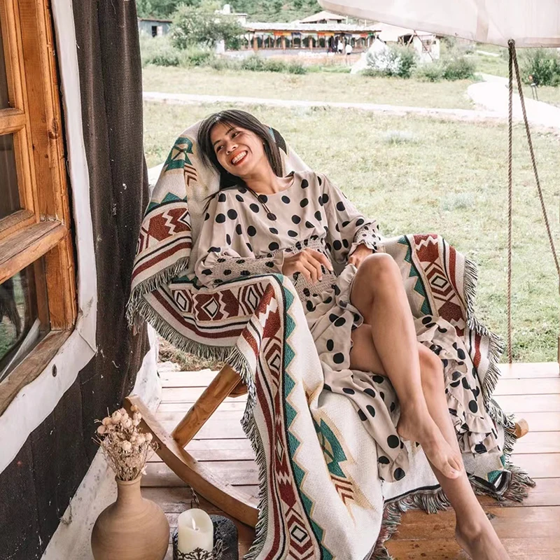 

Indian Outdoor Rugs Tassels Plaid Sofa Mats Bed Blankets Tribal Blankets Camping Picnic Blanket Boho Decorative Travel Rug