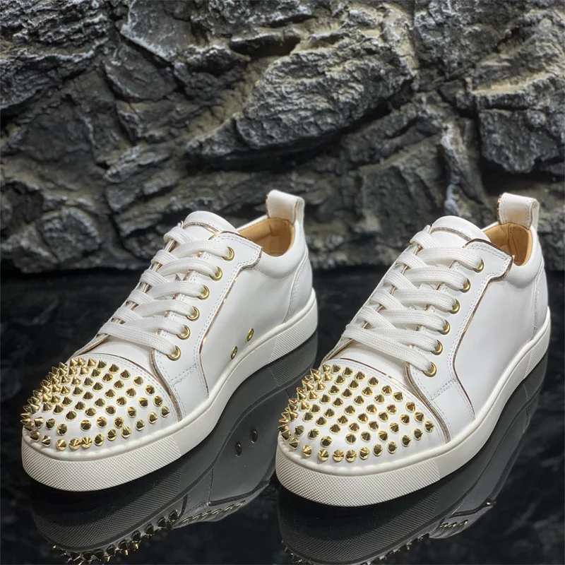 

Fashion Luxury Breathable Leather Red Bottoms Golden Rivets Low Top Shoes For Men's Casual Flats Loafers Women's Spikes Sneakers