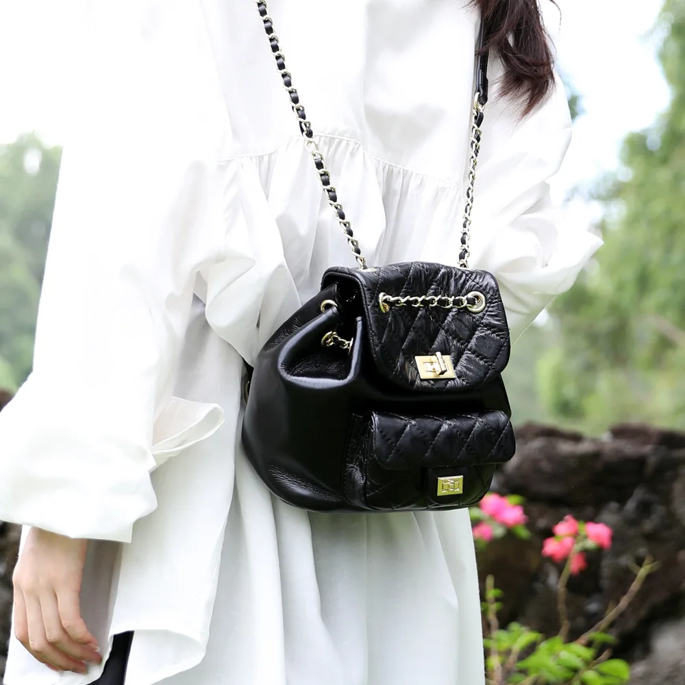 

2023 Fashion Versatile Top Layer Cowhide Lingge Chain Backpack Small Backpack