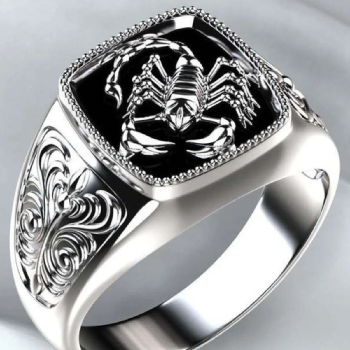 2023 Creative Scorpion Relief Craft Men's Ring Personality Plating 925 Silver Ring World Jewelry Wholesale Lowest Price Shipping