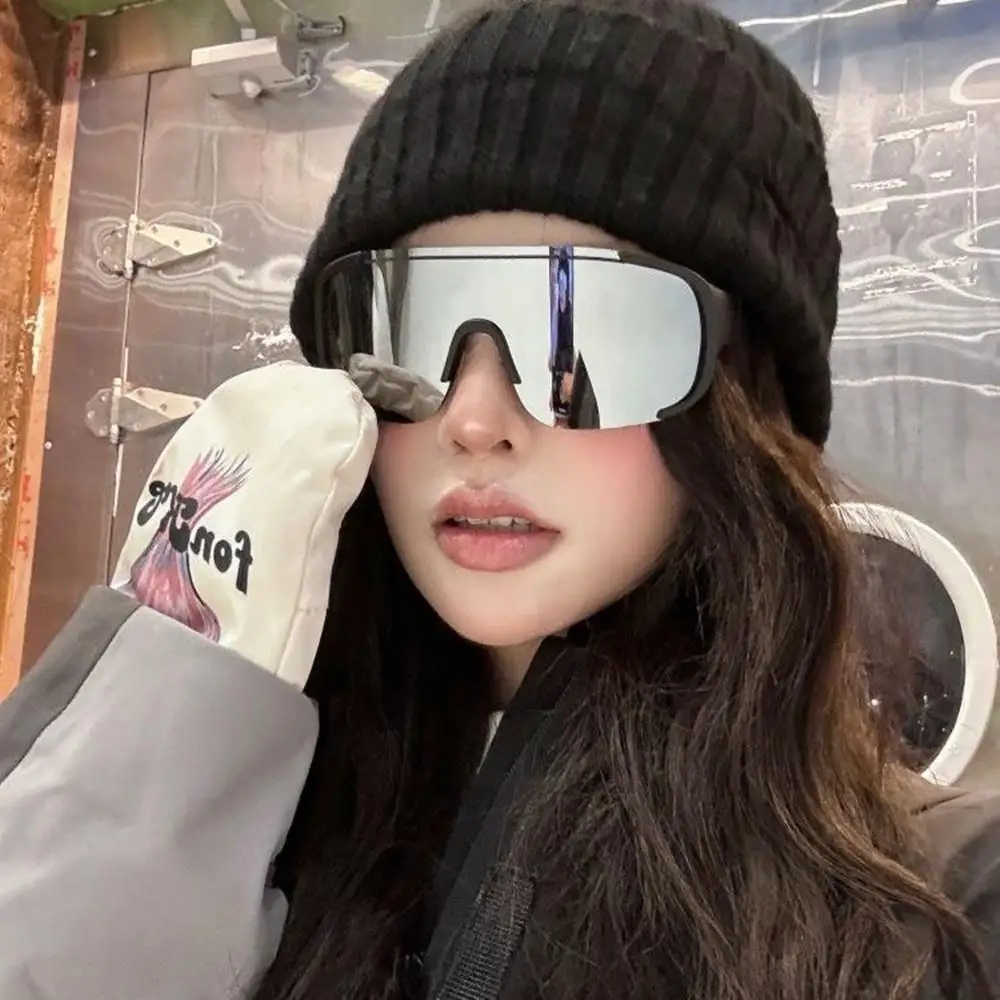 Luxury Design Cycle Sports Sunglasses Oversized Wrapped Round Outdoor Protective Goggle Women Trendy Mirror Ski Cycling Shades