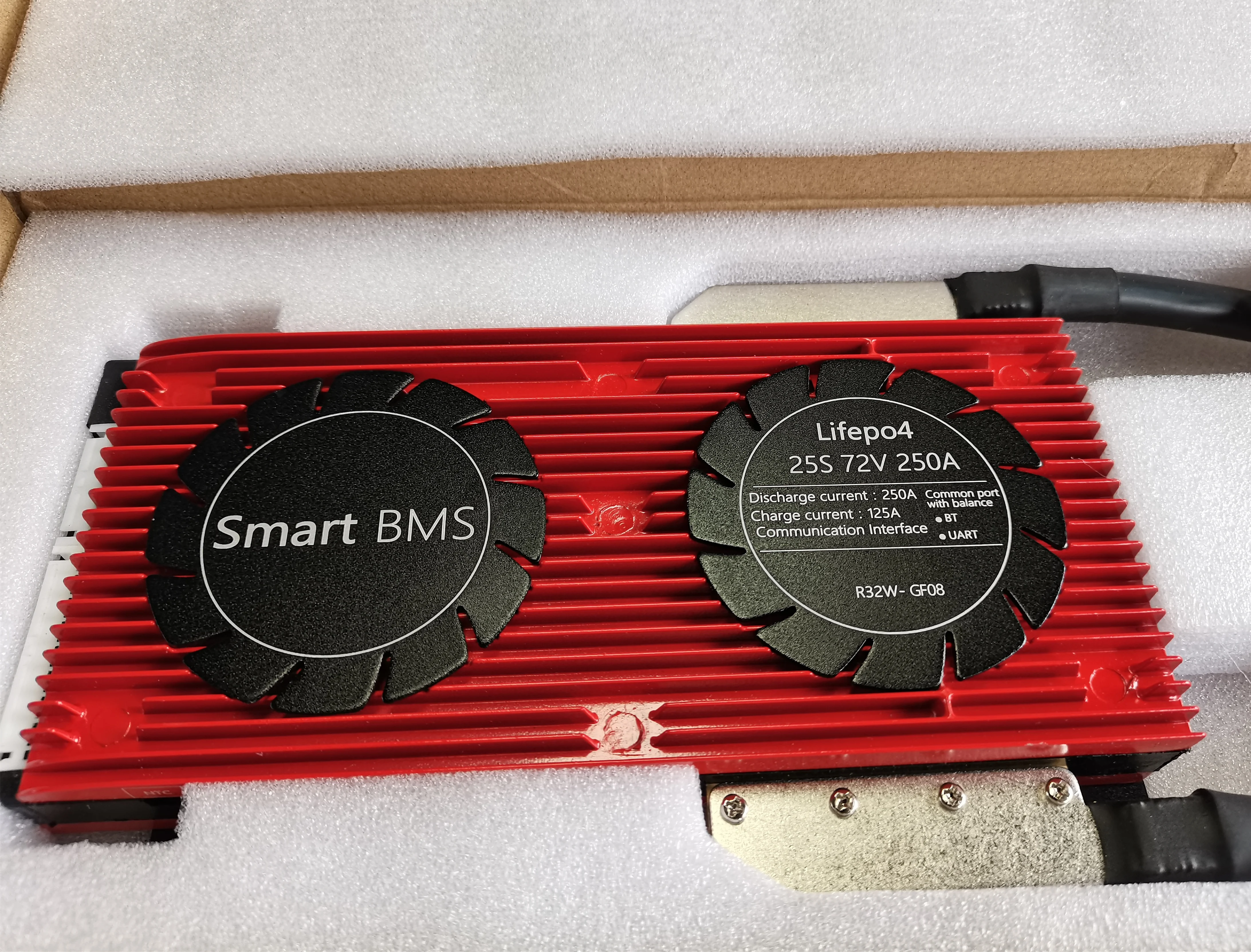 DALY 스마트 LiFePO4 BMS 30S 32S 96V 및 리튬 이온 26S 27S 100V 28S 블루투스 BMS 104V 200A 300A 방전 BT RS485 CAN