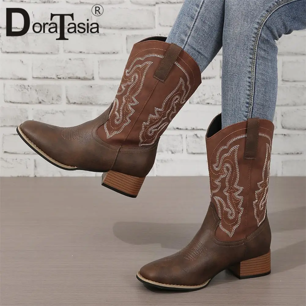 

Big Size 42 New Female Round Toe Mid-Calf Cowgirl Boots Fashion Vintage Embroider Chunky Heel Cowboy Boots Causal Shoes Woman