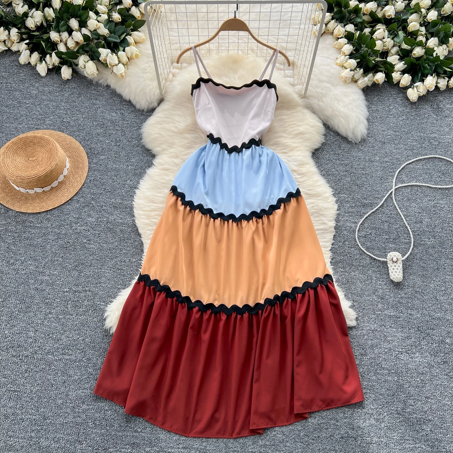 

Женское платье на бретельках с принтом Clothland, кружевное лоскутное платье с эластичной спинкой, без рукавов, с открытой спиной, пляжные летние платья-миди QD663