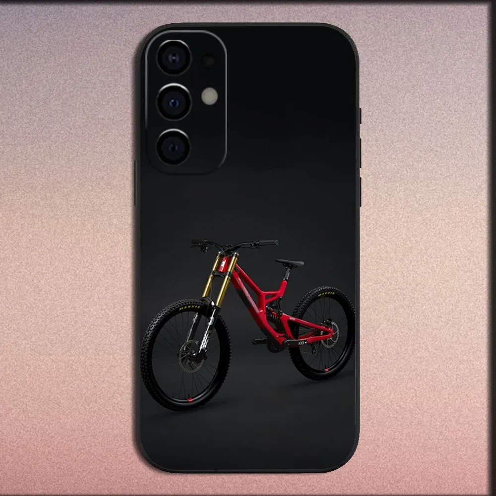 Enhanced Outdoor MTB Bike Phone Case - Durable Black Cover