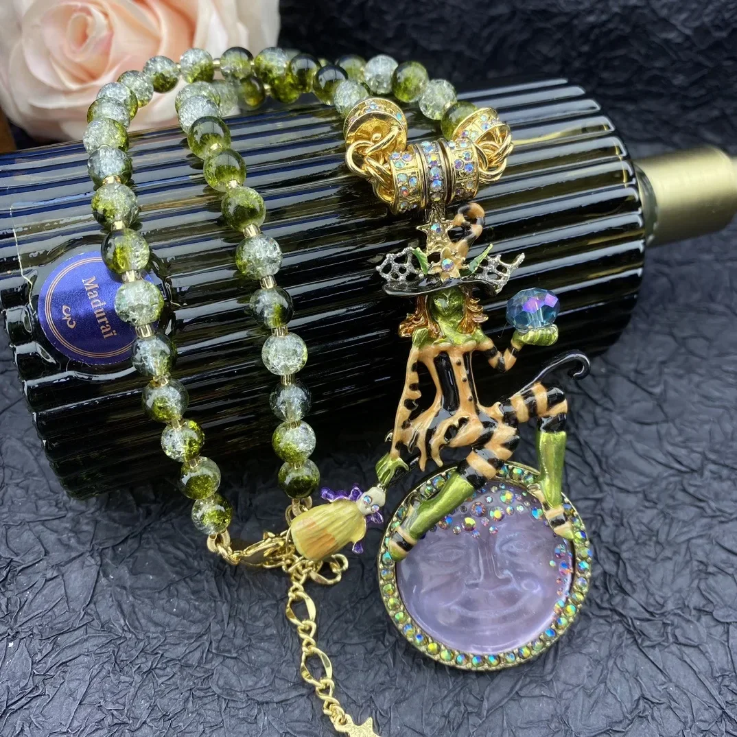 

New fashion personality retro glass bead magnet versatile necklace