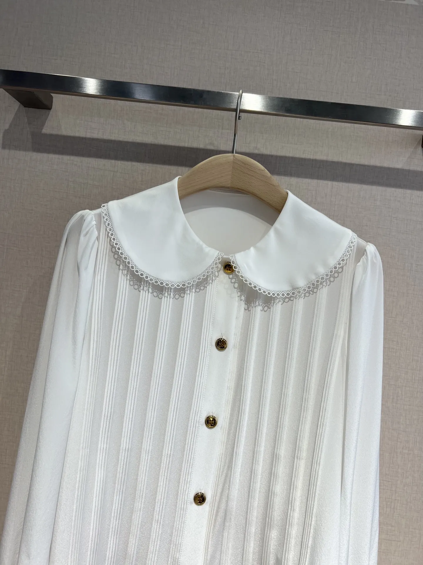 

Long-sleeved shirt