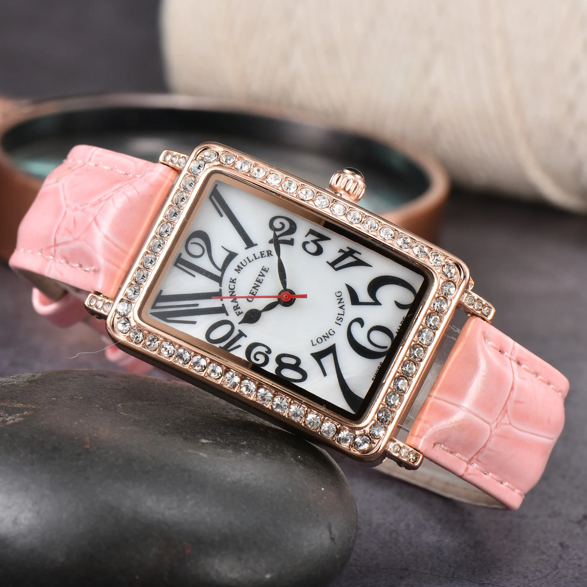 

Watches for Women Square Rose Gold Wrist Watches Fashion Steel Watches Ladies Quartz Watch Clock Montre Femme