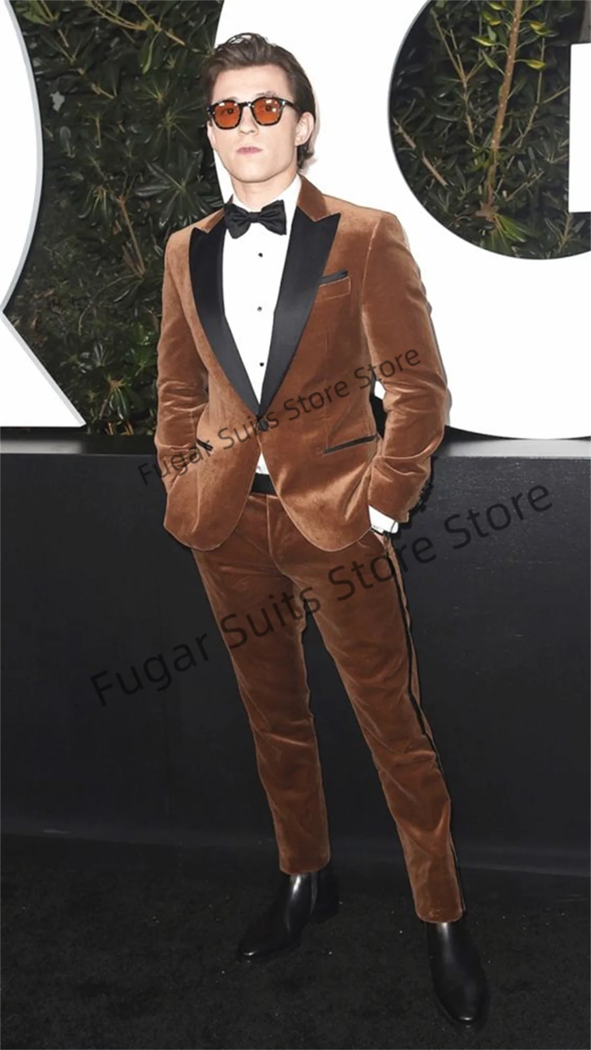 Classic Brown Velvet Wedding Ropa Hombre Slim Fit Black Peak Lapel Groom Tuxedos 2 Pcs Sets Casual Male Blazer Trajes De Hombre