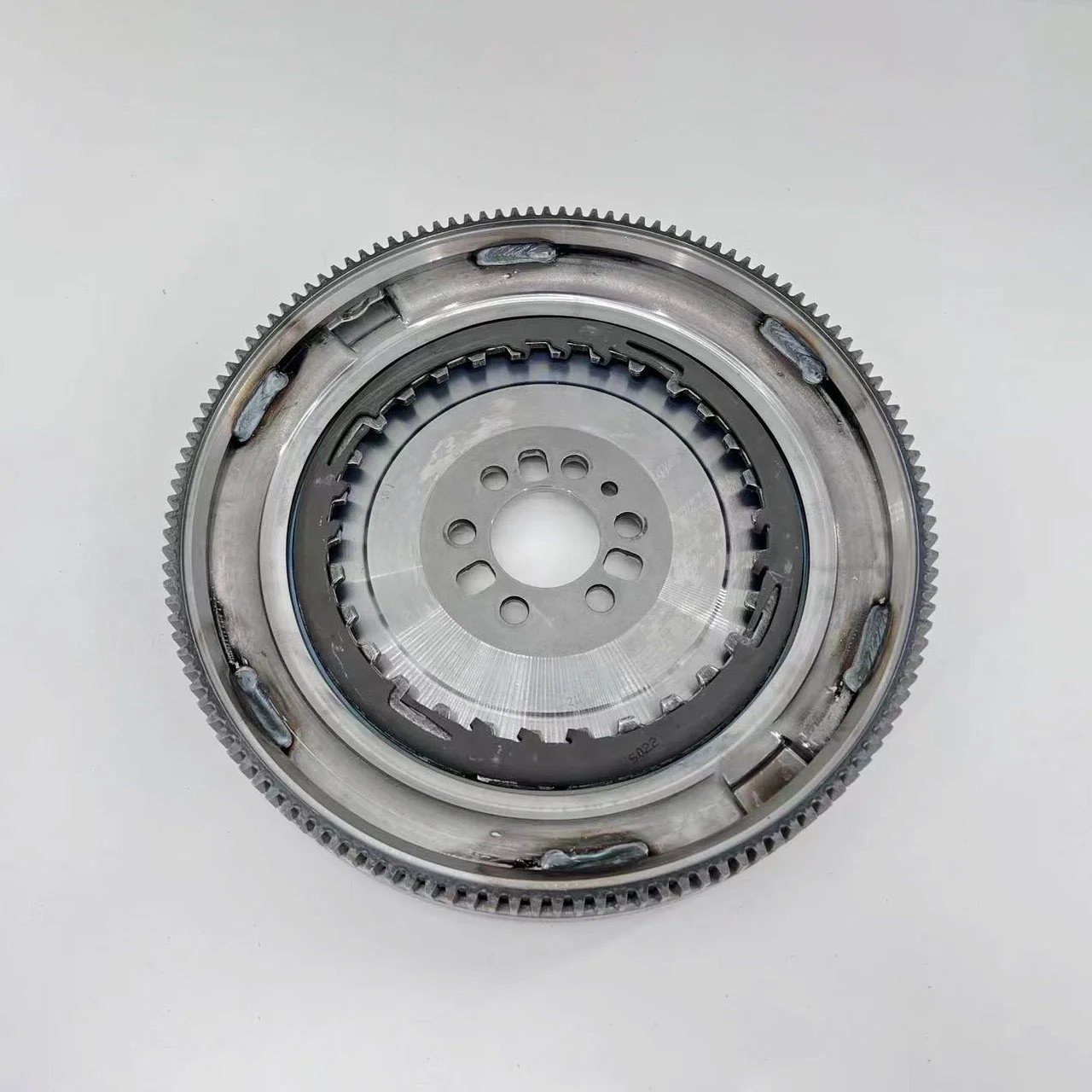 415051809 03C105266Q 03C105266S 04E105266 CLUTCH FLYWHEEL FOR GOLF JETTA 6 holes 129 teeth