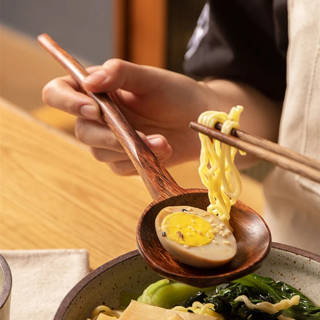 Cuchara redonda de madera de mango largo para Ramen, vajilla japonesa para  servir cucharas grandes para