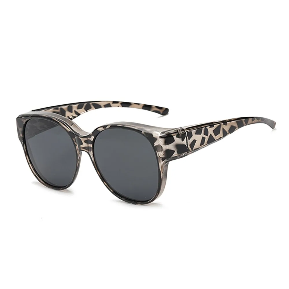 Grey leopard print