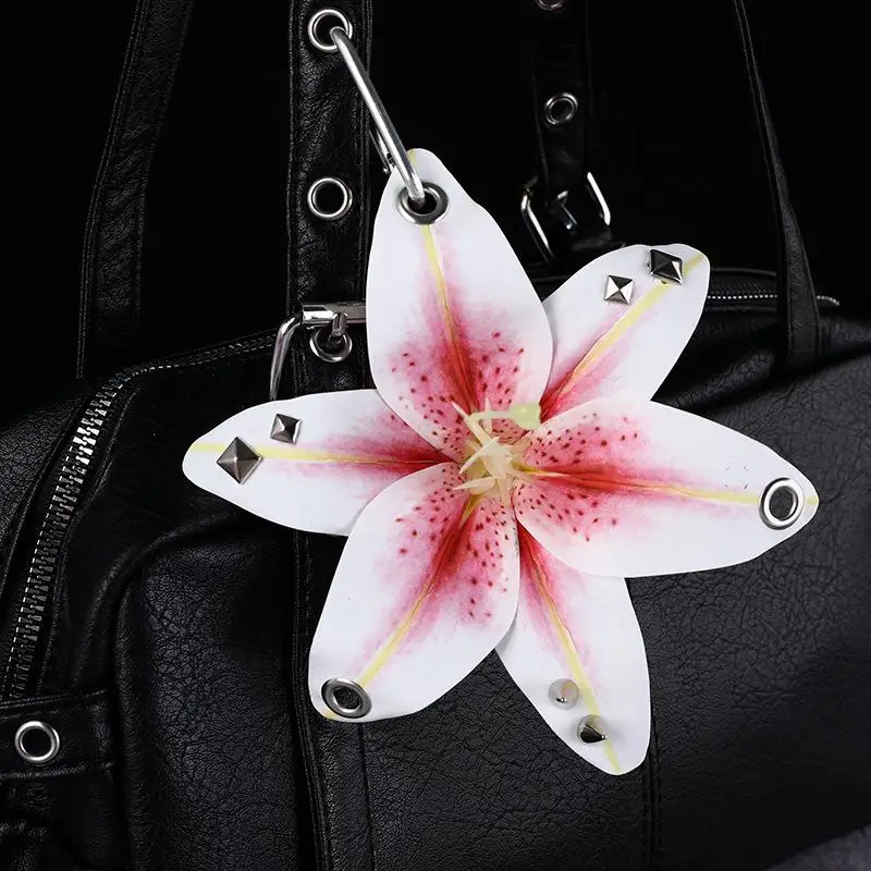 Trendy Elegant Lily Flower Keychain Creative Hand-punched Puncture