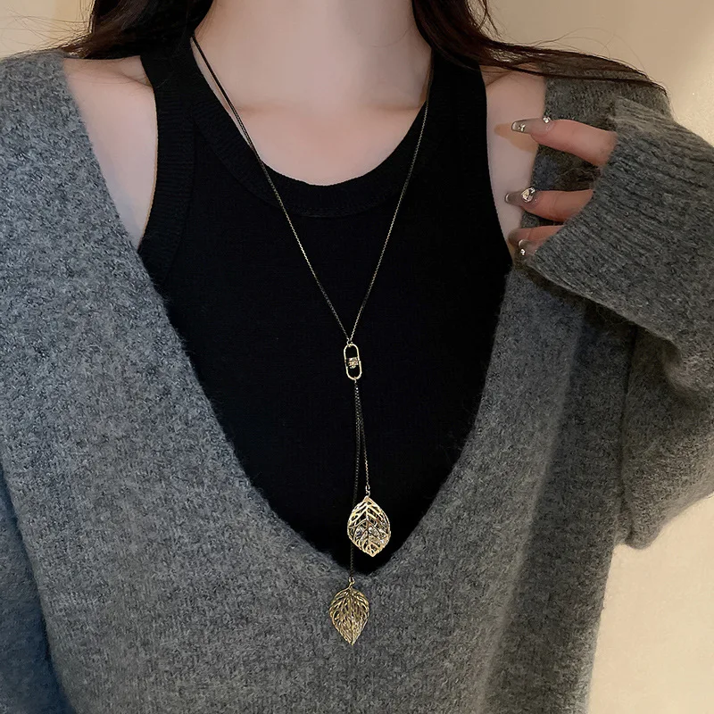 

Vintage Crystal Leaves Long Necklace Real Gold Plating Sweater Clavicle Chain Necklace Women