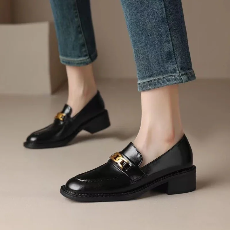 Autumn Winter Metal Chains Sneakers Women Med Heel Leather Flats Oxfords Women's Flat Shoes Round Toe Loafers Shoes Female