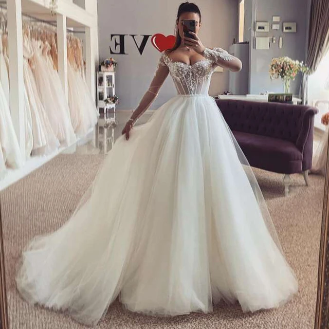 Vestido de Noiva Perfeito, Renda, Pérolas, Manga curta, Cinto com d…   Vestidos de noiva estilo princesa, Vestidos de noiva princesa, Vestidos de casamento  princesa