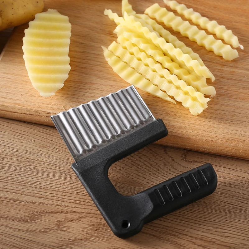 Hand-held Stainless Steel Potato Slicer Household Portable Potato Wave Cutter with Handle Kitchen Gadgets Creative Chip Cutter