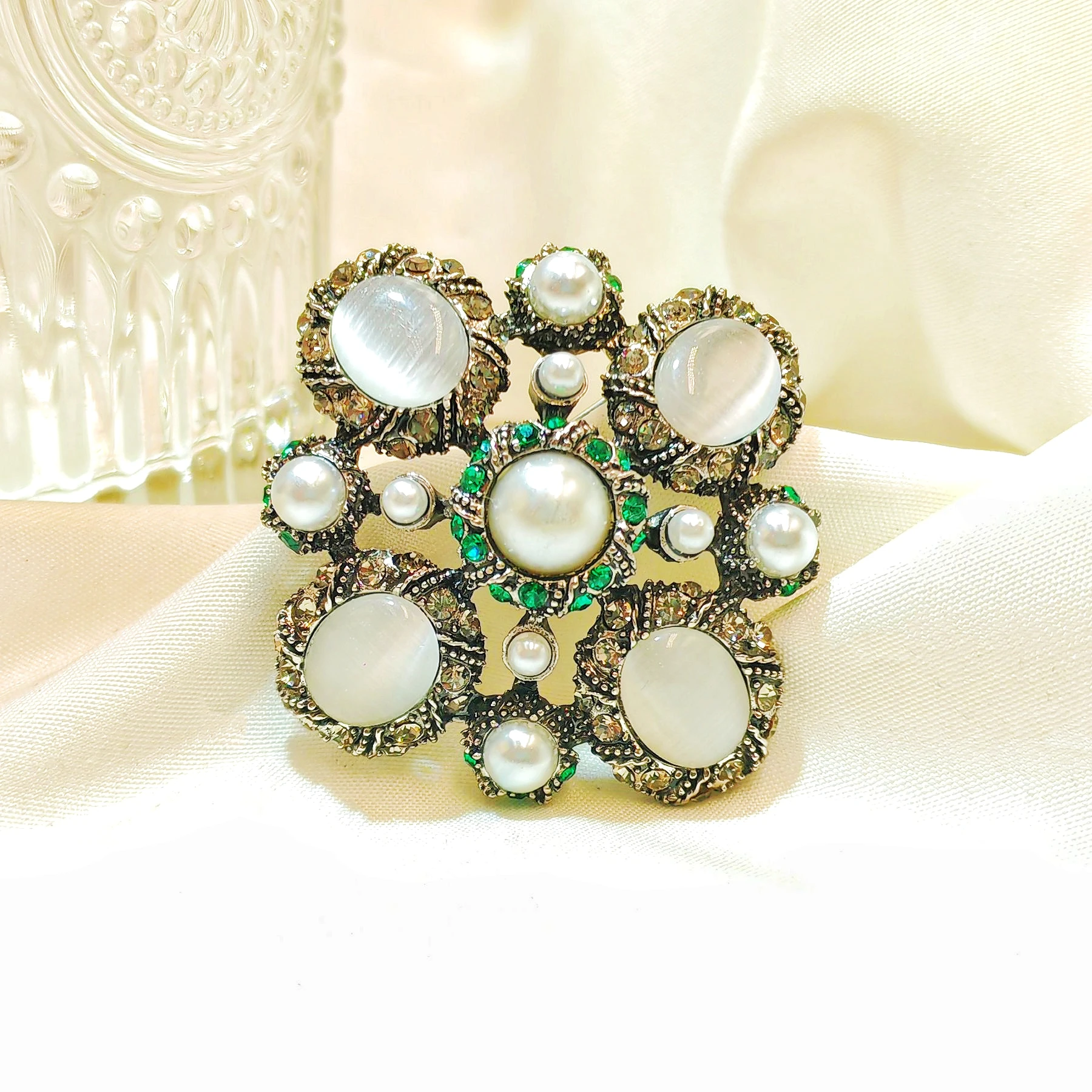 Vintage Green Crystal Accent Imitated White Opal MALTESE Brooch Cross Pin
