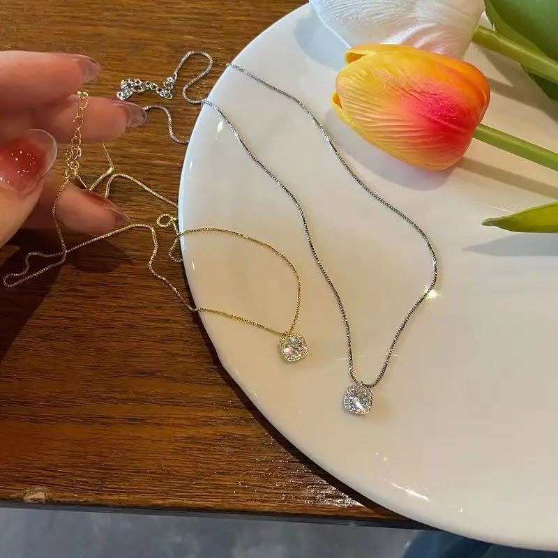 Luxury Block Zircon Pendant Necklaces Women Wedding Party Gift Romantic Clavicle Chain Chokers Korean Fashion Charm Jewelry 2024